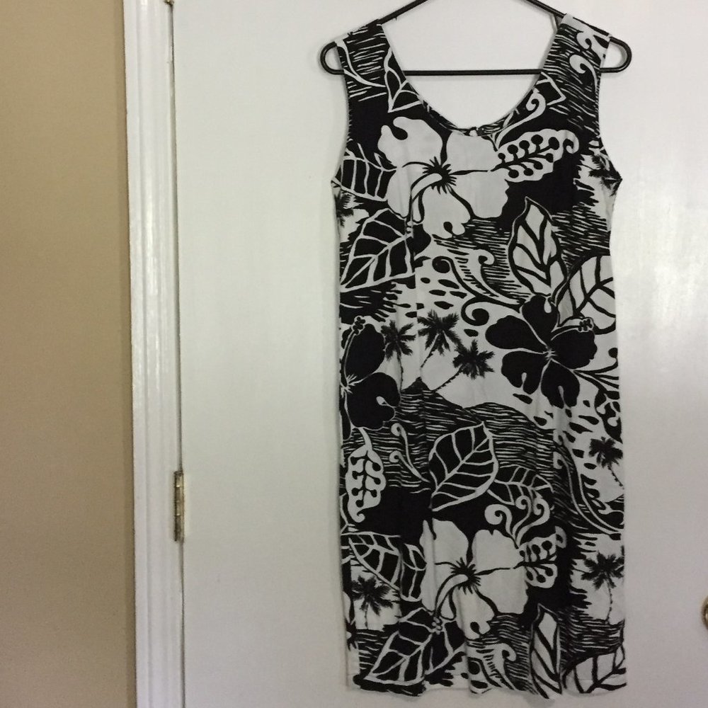 Island Classic Sleeveless Summer Sun Dress